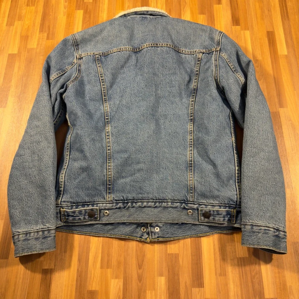 Levis Sherpa Trucker Jacket Mens Small Blue Denim Type III Fleece Lined Coat